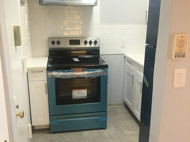 16844 Liberty Ave — Photo 10