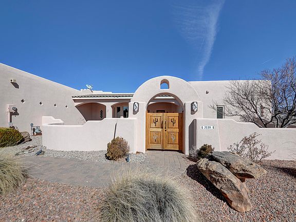 3rd image of 3118 Campeche Rd NE