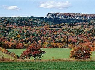2 River Park Dr, New Paltz, NY 12561