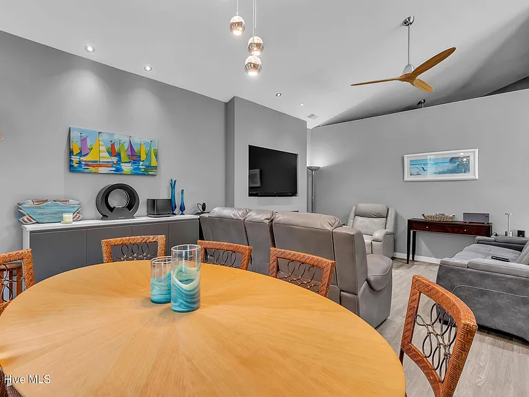 8708 Plantation Dr — Photo 39