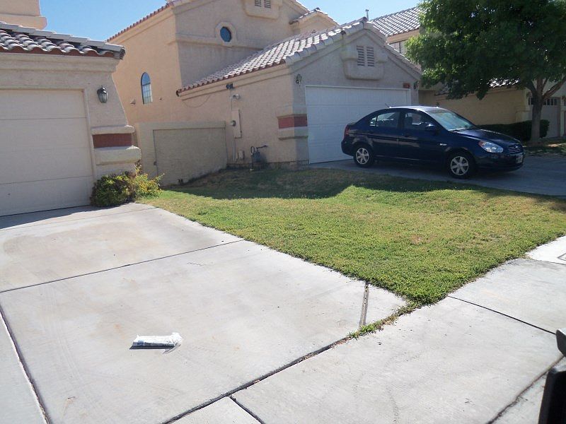 2nd image of 308 Lander Dr