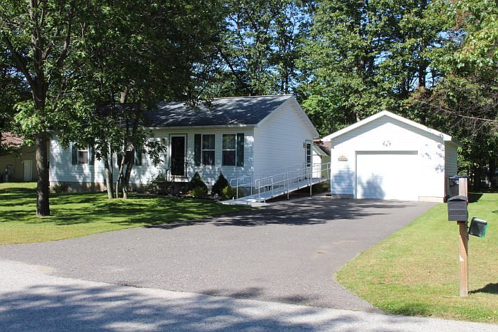 1st image of 2718 7th Ave W