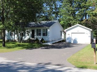 2718 7th Ave W, Gladstone, MI 49837