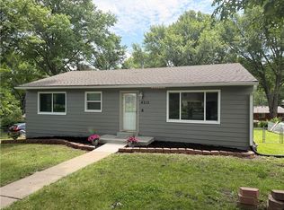 4215 Summit St, Leavenworth, KS 66048