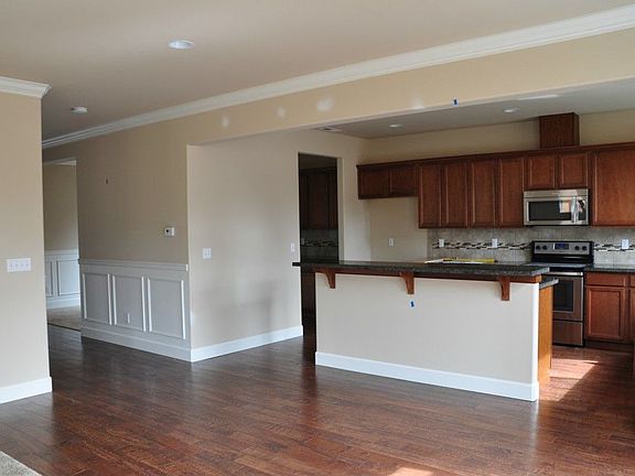 3rd image of 3921 20th Ave NE