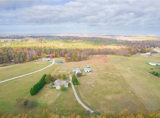 1742 W Courthouse Rd, Crewe, VA 23930