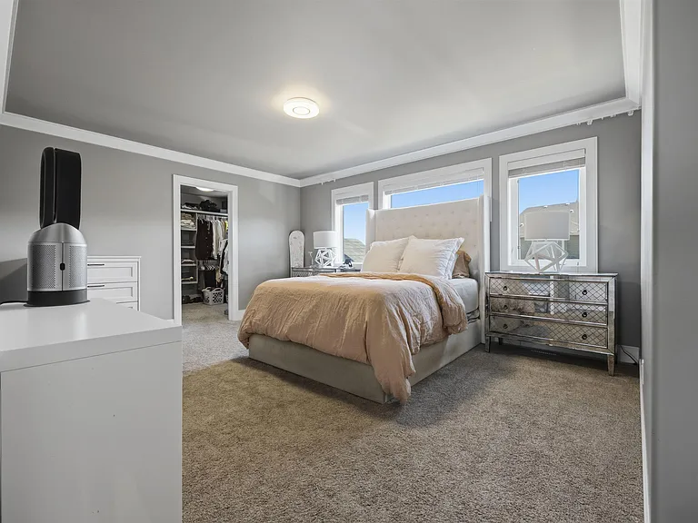 1305 Hainstock Way SW — Photo 36