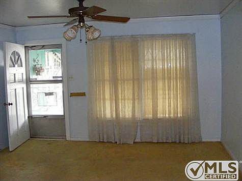 3rd image of 2822 NW 27th St
