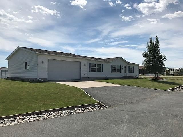 1st image of 3655 Louis Dr