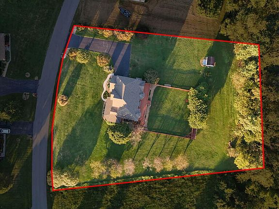 3rd image of 17256 Crabtree Ct