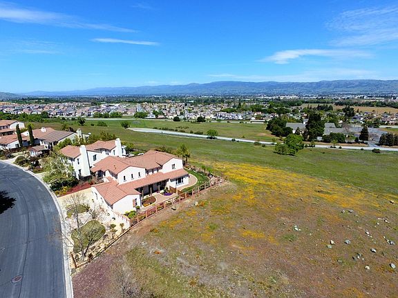 5th image of 5810 Winged Foot Dr