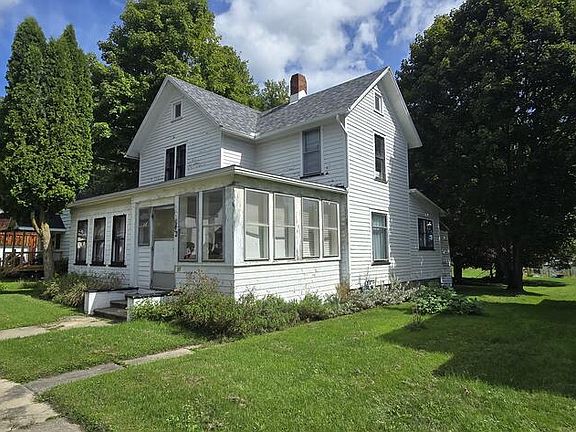 3rd image of 52 Orange St