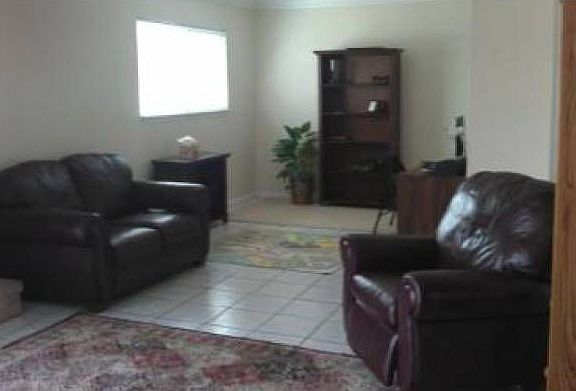 4th image of 169 Valley Oak Dr