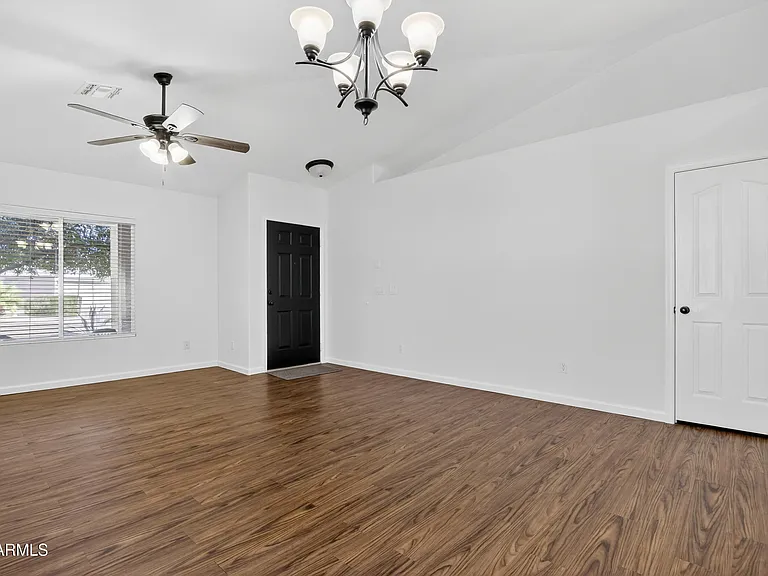 15481 W Mauna Loa Ln — Photo 39