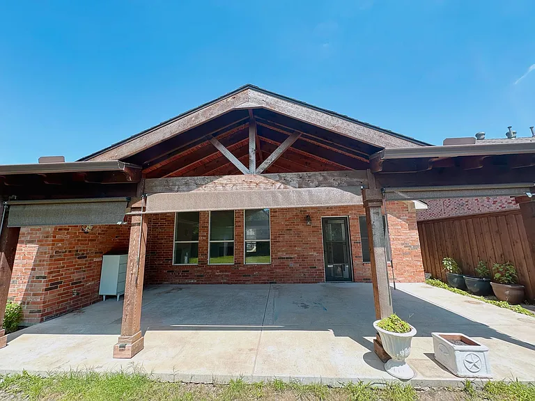11601 Crystal Falls Dr — Photo 16