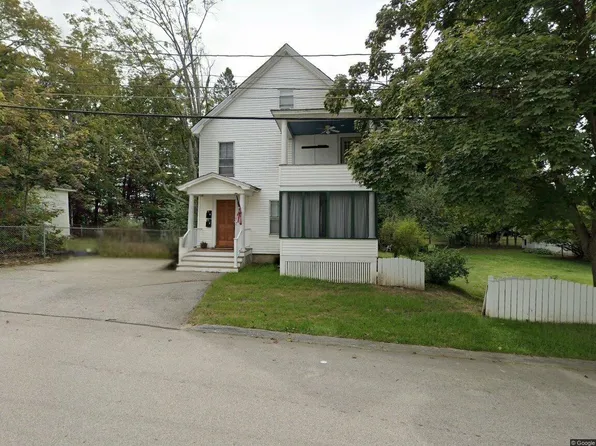 6-8 Pleasant Street, Pembroke, NH 03275