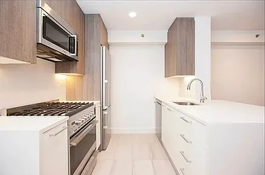 311 West 50th Street, #2Z