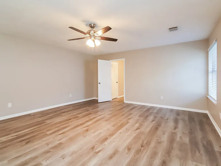 10815 Malden Dr — Photo 9