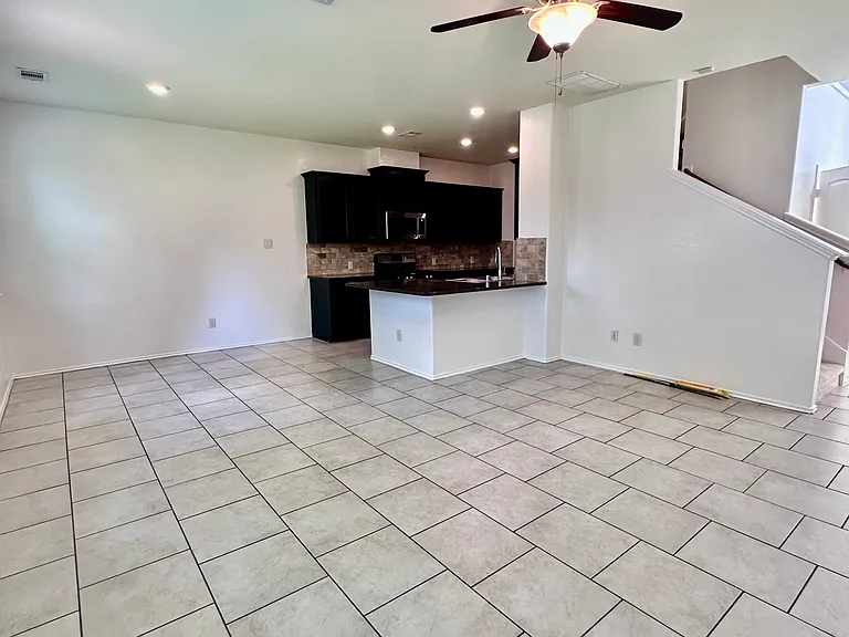 6430 Stoney Creek Dr — Photo 7