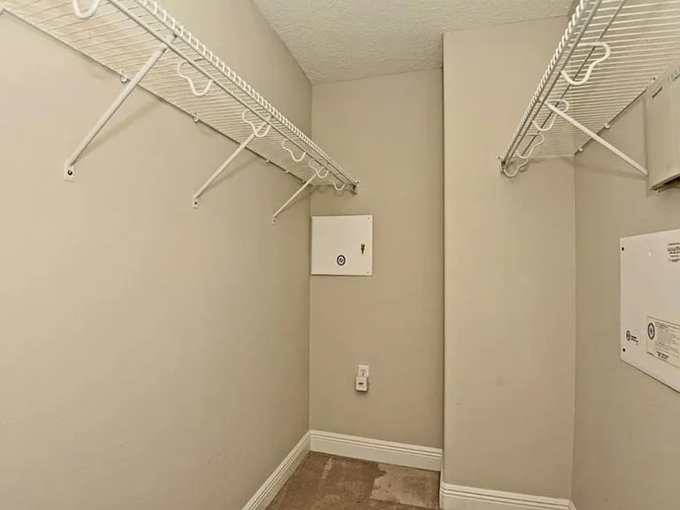 1251 Blessing St — Photo 3