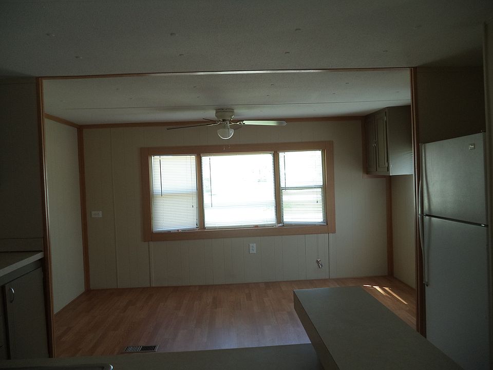 1st image of 2613 Loch Lomond Dr
