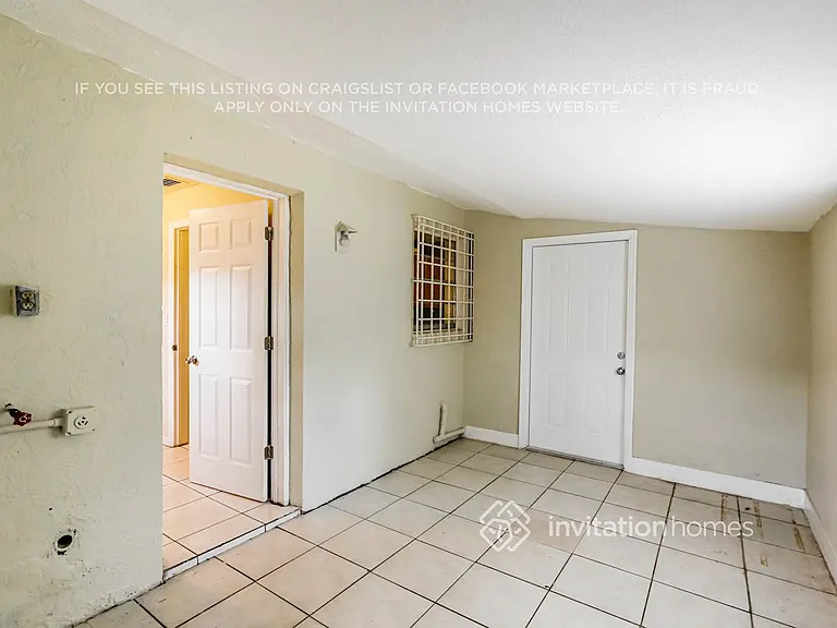 1380 SW 26th Ter — Photo 7