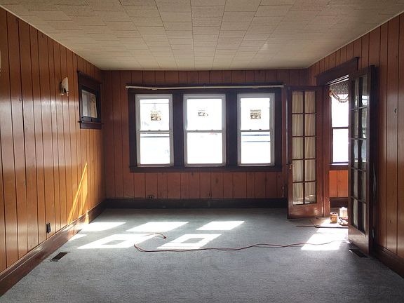 3rd image of 3178 Bailey Ave