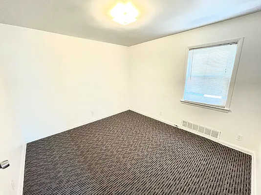 Rented by Luxury Apartments LIC | media 24