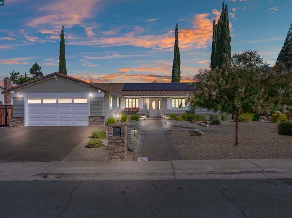 726 Bloching Cir, Clayton, CA 94517