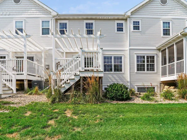630 Bear Claw Way #630, Middleton, WI 53562
