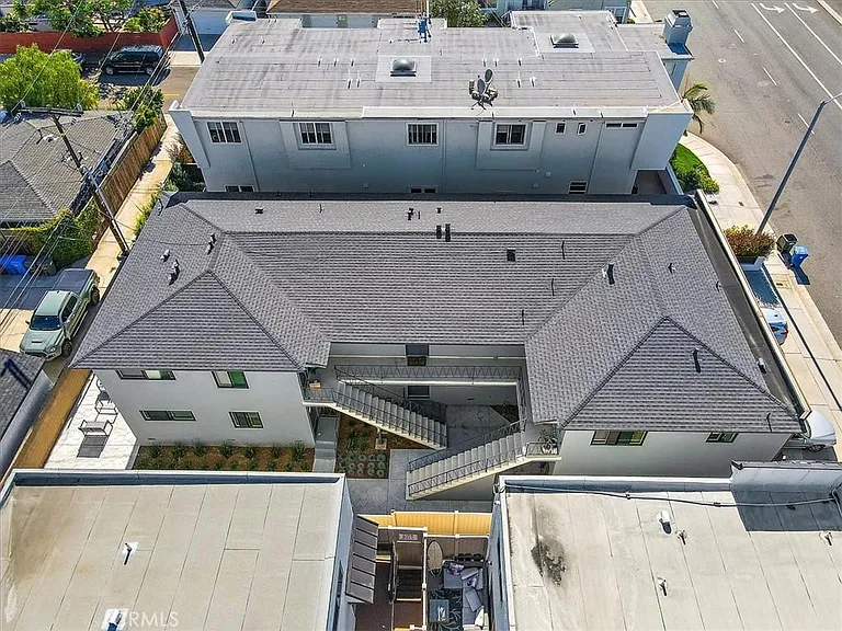 2102 Manhattan Beach Blvd #A — Photo 11