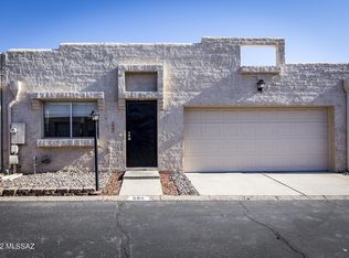 985 W Beauchamp Ln, Tucson, AZ 85704