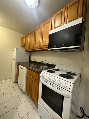 Rented by Peter R. Hungerford, LREB | media 2