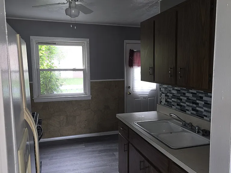 13313 Thornhope Rd — Photo 7