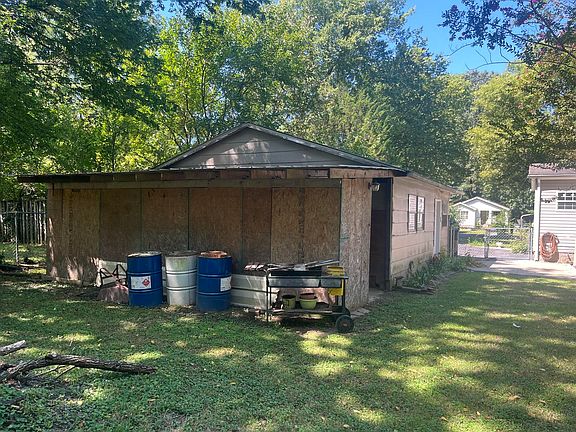 5th image of 1226 Yarbro Ln