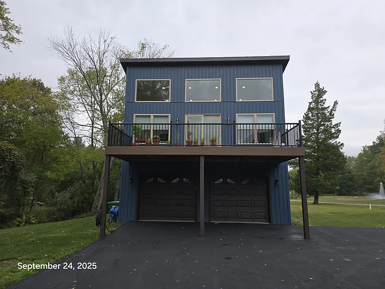 416 S Eberhart Rd — Photo 3