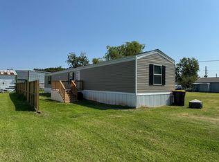 603 Willcox St, Anahuac, TX 77514