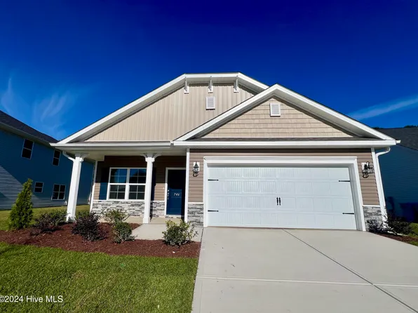 746 Greenwich Place, Richlands, NC 28574