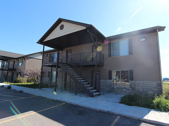 2nd image of 225 Opal Ct APT 2H