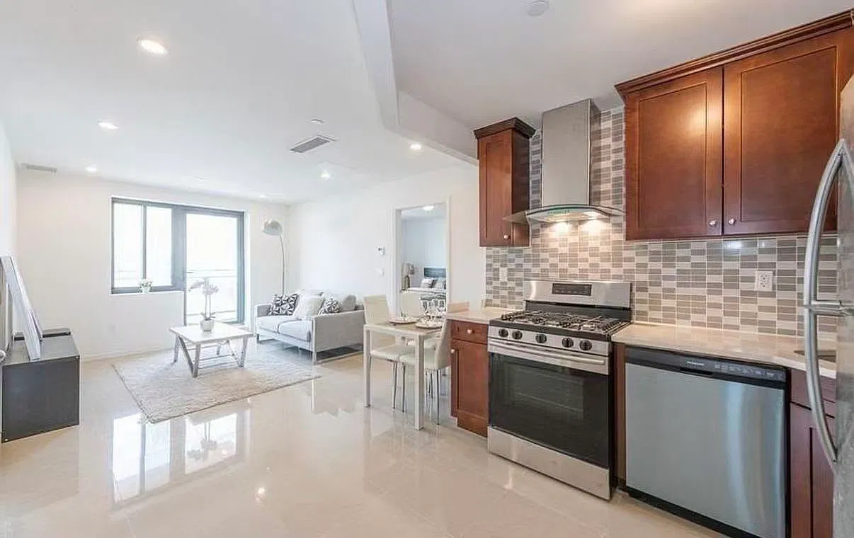 2 bed, 780 sqft, $3,600 — Photo 1