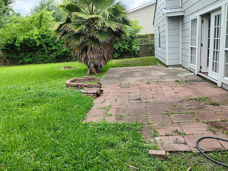 1514 Zora St — Photo 23