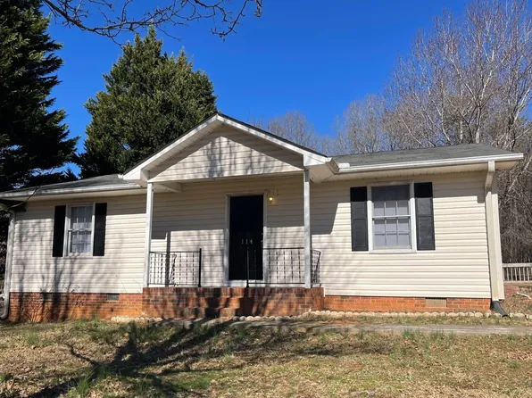 114 Glyn Oaks Dr, Boiling Springs, SC 29316