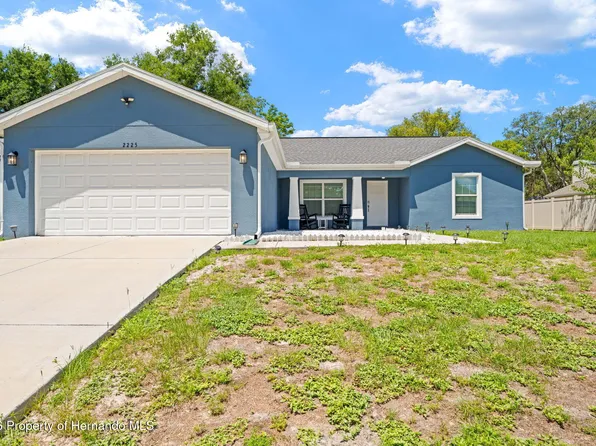 2225 Ring Rd, Spring Hill, FL 34609