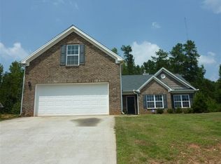 220 Claystone Woods Dr, Athens, GA 30606
