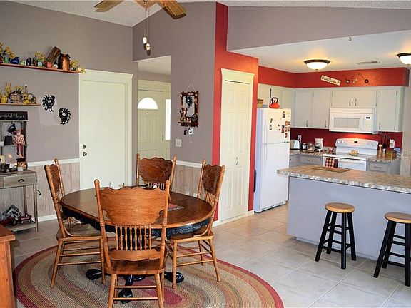 5th image of 2367 Montano St