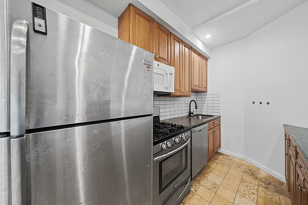 Rented by Vector New York, LLC | media 10