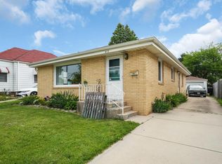 413 Chicago St, Racine, WI 53405