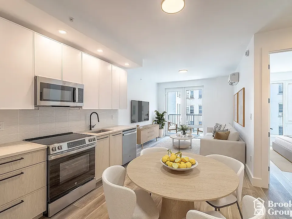 3009 Avenue I #4H