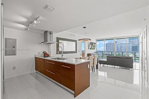 495 Brickell Ave #905 Photo 1 495 Brickell Ave #905 Photo 1