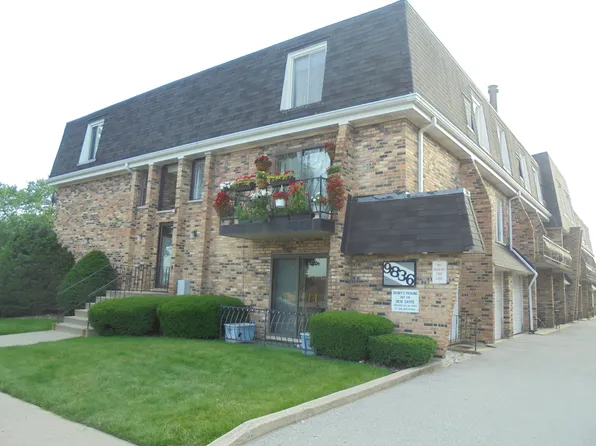 9836 Sayre Ave APT 13, Chicago Ridge, IL 60415